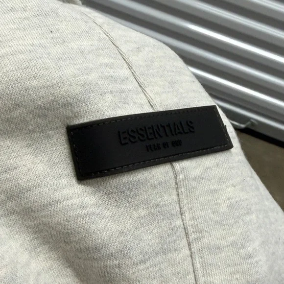 Fear of God Essentials SS22 'Light Oatmeal' Relaxed Sweatpants Size S - Picture 5 of 8